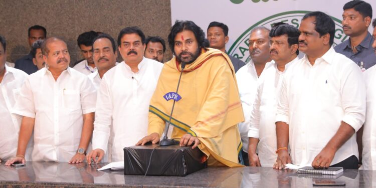 Ap Assambly:వైసీపీకి ప్రతిపక్ష హోదా..పవన్ సంచలన వ్యాఖ్యలు..!