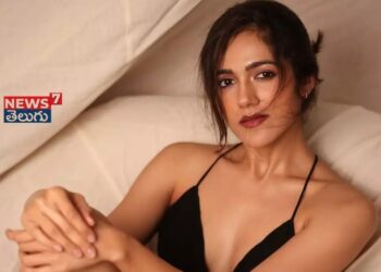 Simranchoudhary :బాక్‌లెస్ గౌన్‌లో స్టన్నింగ్ లుక్స్‌