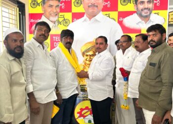 *అనంతపురం లో వైసీపీకి గట్టి షాక్*