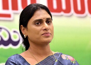 YS Sharmila: చాలా బాధ పడ్డా.. వైఎస్ షర్మిల సంచలన వ్యాఖ్యలు!