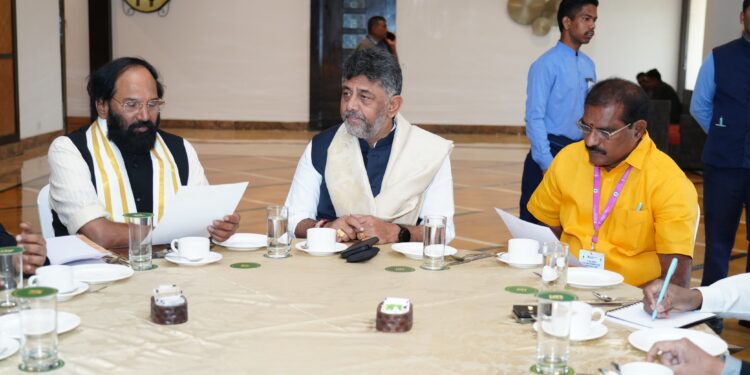 సానుకూల వాతావరణం లో నీటి వివాదాలు పరిష్కరించుకుందాం.మంత్రి నిమ్మల