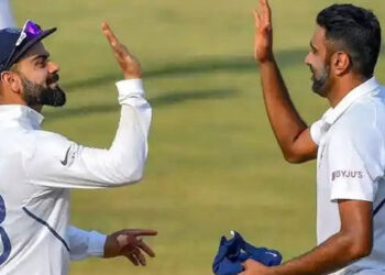 టీమిండియా స్టార్ బ్యాటర్ విరాట్ కోహ్లీ రంజీ మ్యాచ్ ఆడేందుకు సిద్ధమయ్యాడు.