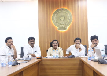 Amaravati: వారికి బిగ్ షాక్..!