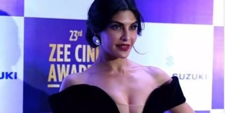 Jacqueline Fernandez : టోన్డ్ బాడీతో జాకీ..!