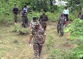 Chhattisgarh : ఛ‌త్తీస్‌గ‌ఢ్‌లో భారీ ఎన్‌కౌంట‌ర్..30మావోయిస్టుల మృతి!