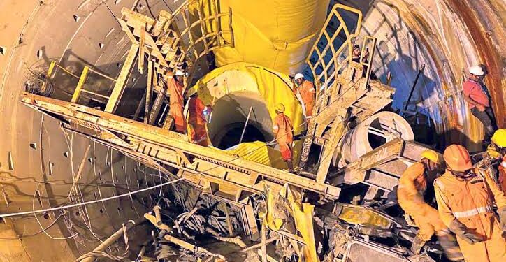 SLBC Tunnel Collapse : కీలక నిర్ణయం తీసుకోనున్న ప్రభుత్వం