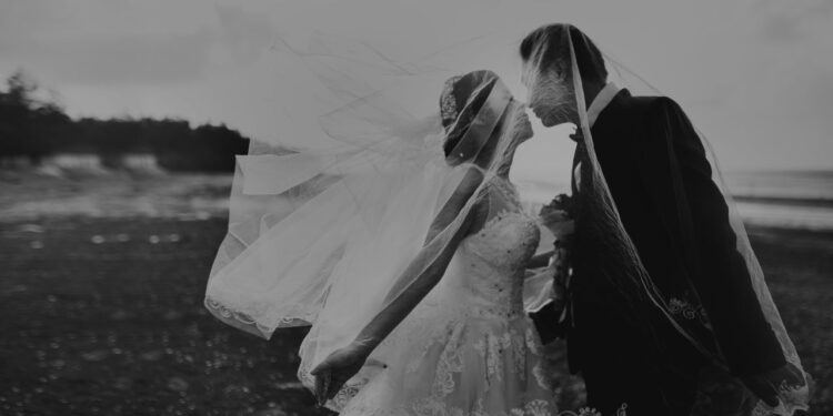 Hyderabad: మాయ మాటలు చెప్పి రెండో పెళ్లి..కోట్లు కొట్టేసిన కిలేడి