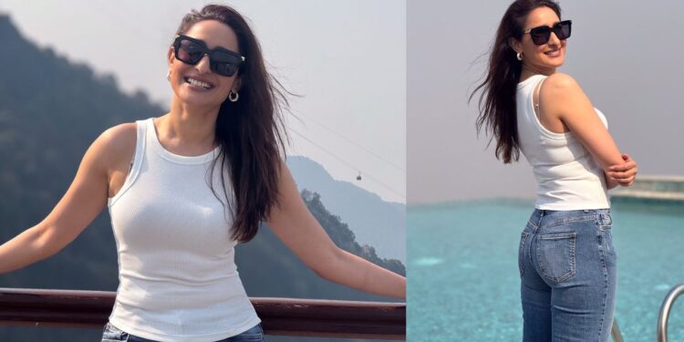 PragyaJaiswal: అందాలపై ప్రశంసలు