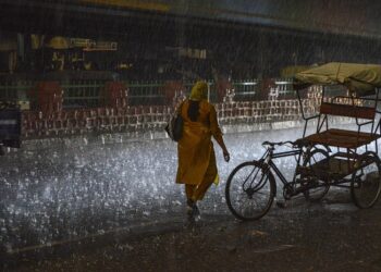 Bihar: బీహార్ లో అకాల వర్షాలు.. 80 మంది మృతి!