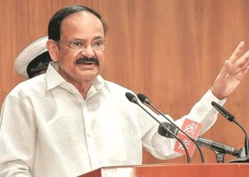 Venkaiah Naidu: పరోక్షంగా  జగన్‌పై ధ్వజం!