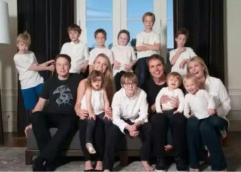 Elon Musk: సంతానంతో సైన్యం  సృష్టించిన ఎలాన్ మస్క్..!!