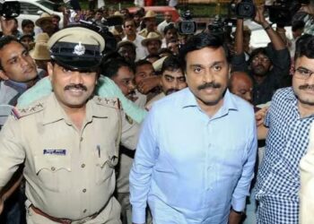 Gali Janardhan Reddy: గాలి జనార్దన్రెడ్డి సహా ఐదుగురికి ఏడేళ్ల కఠిన కారాగార శిక్ష