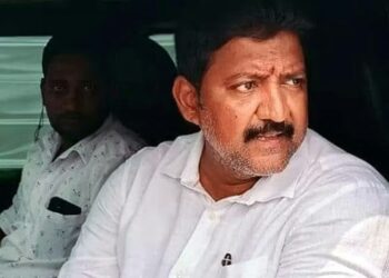 Vallabhaneni Vamsi: గుర్తు పట్టలేని విధంగా..!