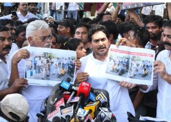 Ys Jagan: పోలీసులే తీర్పులిచ్చేస్తారా..?