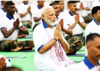 Pm Modi: యోగా రికార్డు