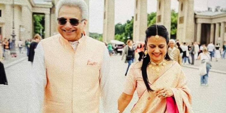 Pinaki Mishra: లేటు వయసులో రహస్యంగా పెళ్లి..!