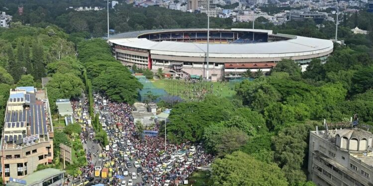 Karnataka: బెంగళూరు విషాదానికి బాధ్యులెవరు..?