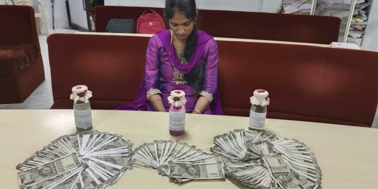 GHMC: ఏఈఈ స్వరూప లంచం తీసుకుంటుండగా అరెస్ట్