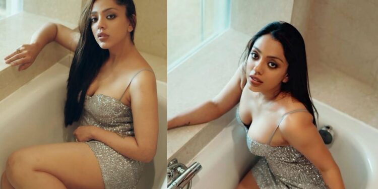 Deviyani Sharma: బాత్టబ్లో హై లెవెల్ గ్లామర్ షో!