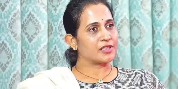 Madhavi Reddy: దూకుడు..!