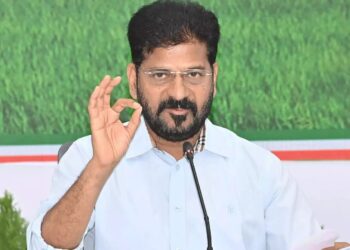 Revanth Reddy: కేసీఆర్..జగన్ స్నేహం!
