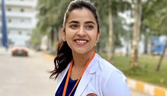 Komalee Prasad: సినిమాలు చేయాల‌న్న‌ది నా ఆశ‌