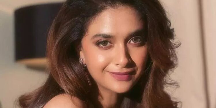 Keerthy Suresh: వాళ్లంతా నోర్ముసేలా..!