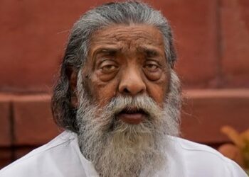 ShibuSoren;ఝార్ఖండ్ మాజీ సీఎం శిబూ సొరేన్ కన్నుమూత