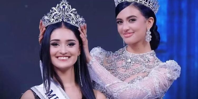 Manika Vishwakarma: బ్యాక్ గ్రౌండ్ తెలిస్తే షాక్!