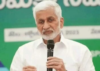 Vijayasai Reddy: మార్గమధ్యంలో నిలిచిన సాయి