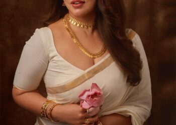 Malavika Menon: హాట్ లుక్ లో హీట్ పుట్టిస్తున్న మలయాళ నటి