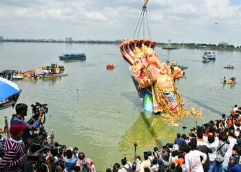 Hyderabad: ఘనంగా ముగిసిన వినాయక చవితి వేడుకలు – 2.61 లక్షలకు పైగా విగ్రహాలు నిమజ్జనం!