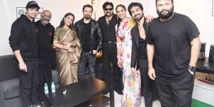 OG:మాస్ యాక్షన్, స్టైలిష్ ఎలివేషన్స్, ఫ్యామిలీ డ్రామా – OG చూడాల్సిందే!