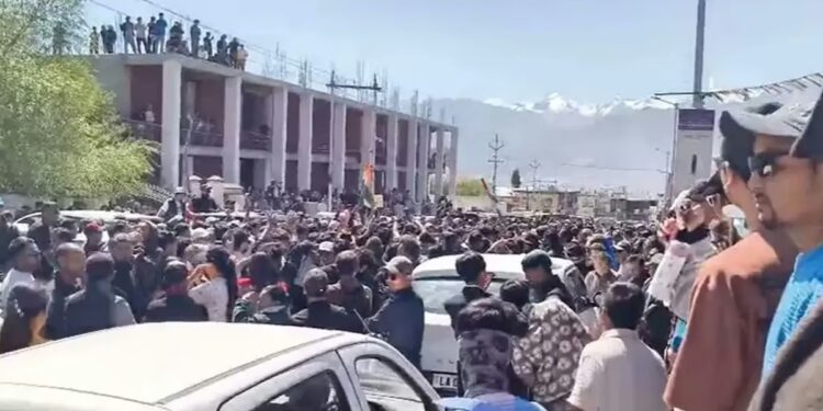 Ladakg: బీజేపీకి కొత్త సవాల్!