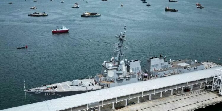 America: కరేబియన్ సముద్రంలో వెనిజులా నౌకపై అమెరికా దాడి.. 11 మంది మృతి