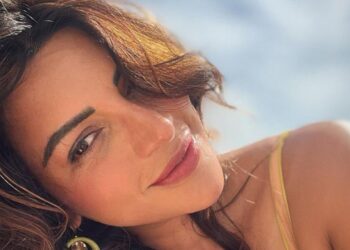 Shama Sikander: ఘాటు అందాల షోతో సెగలు పుట్టిస్తోంది!