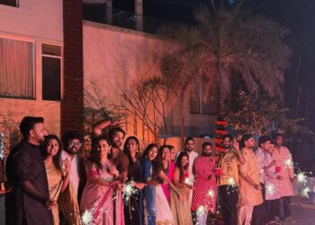 Diwali: ఒకేచోట ఘనంగా సెలబ్రేషన్స్!