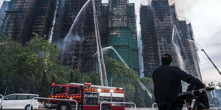 Hong kong: హాంకాంగ్‌లోని ఎత్తైన అపార్ట్‌మెంట్ లో అగ్నిప్రమాదం.. 44 మంది మృతి..మంది మిస్సింగ్