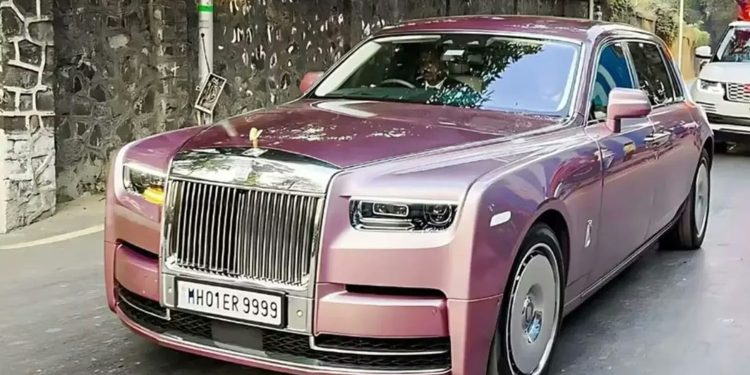 Nita Ambani: వెల్వెట్ ఆర్కిడ్ నుంచి రోస్ క్వార్ట్జ్ వరకు!