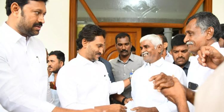 Ys Jagan: చుట్టం చూపుగా ఏపీకి వచ్చి పోతారే..!