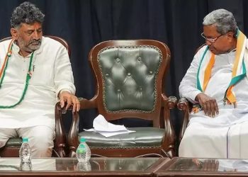 Karnataka: కర్ణాటకలో మళ్లీ తెరపైకి పవర్ పాలిటిక్స్..ముఖ్యమంత్రి మార్పుపై వేడెక్కిన రాజకీయం!