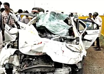 Kurnool: ఎమ్మిగనూరు సమీపంలో ఘోర రోడ్డు ప్రమాదం.. ఇద్దరు చిన్నారులతో సహా మొత్తం ఐదుగురు మృతి
