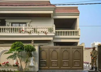 Uttar Pradesh Cough | సిరప్ దగ్గు సిరప్ అక్రమ రాకెట్పై ఈడీ దాడులు..రూ.7 కోట్ల తో ఇళ్లు కట్టుకున్న కానిస్టేబుల్!