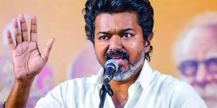 Tamilnadu : తమిళనాడు రాజకీయాల్లో ‘దళపతి’ దుమ్ము.. విజయ్ కింగ్ మేకరా? కింగా?