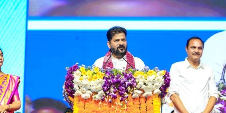 #RevanthReddy, #KishanReddy, #TelanganaPolitics, #Congress, #BJP, #PoliticalWar, #TelanganaNews, #BreakingNews, #LatestNews, #PoliticalNews, #CMRevanthReddy, #KishanReddyNews, #