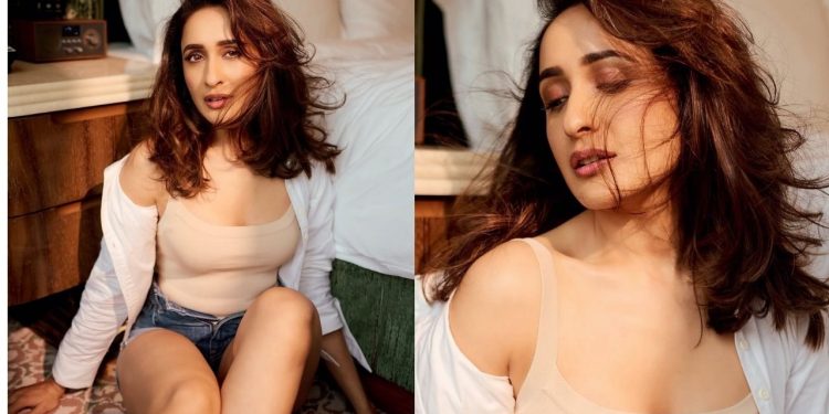 Pragya Jaiswal Latest Photos